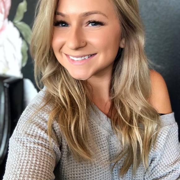 Meet your Posher, Paige - Picture 1 of 1